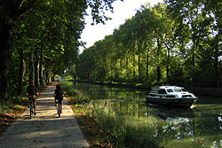 view of la voie verte near painting-photography-france's accommodation